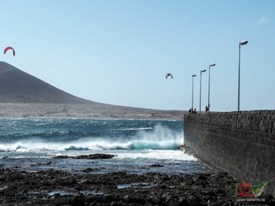 Kitesurfing in El Medano, Tenerife