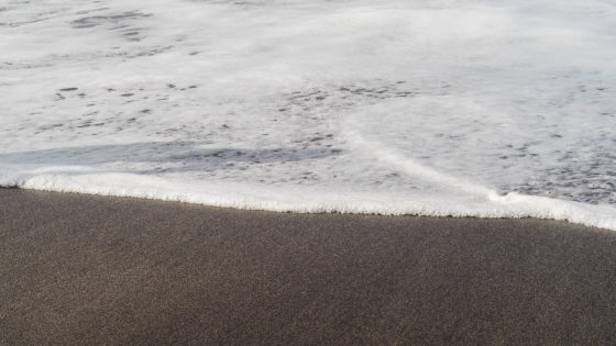 Тенерифе, пляж с черным песком
